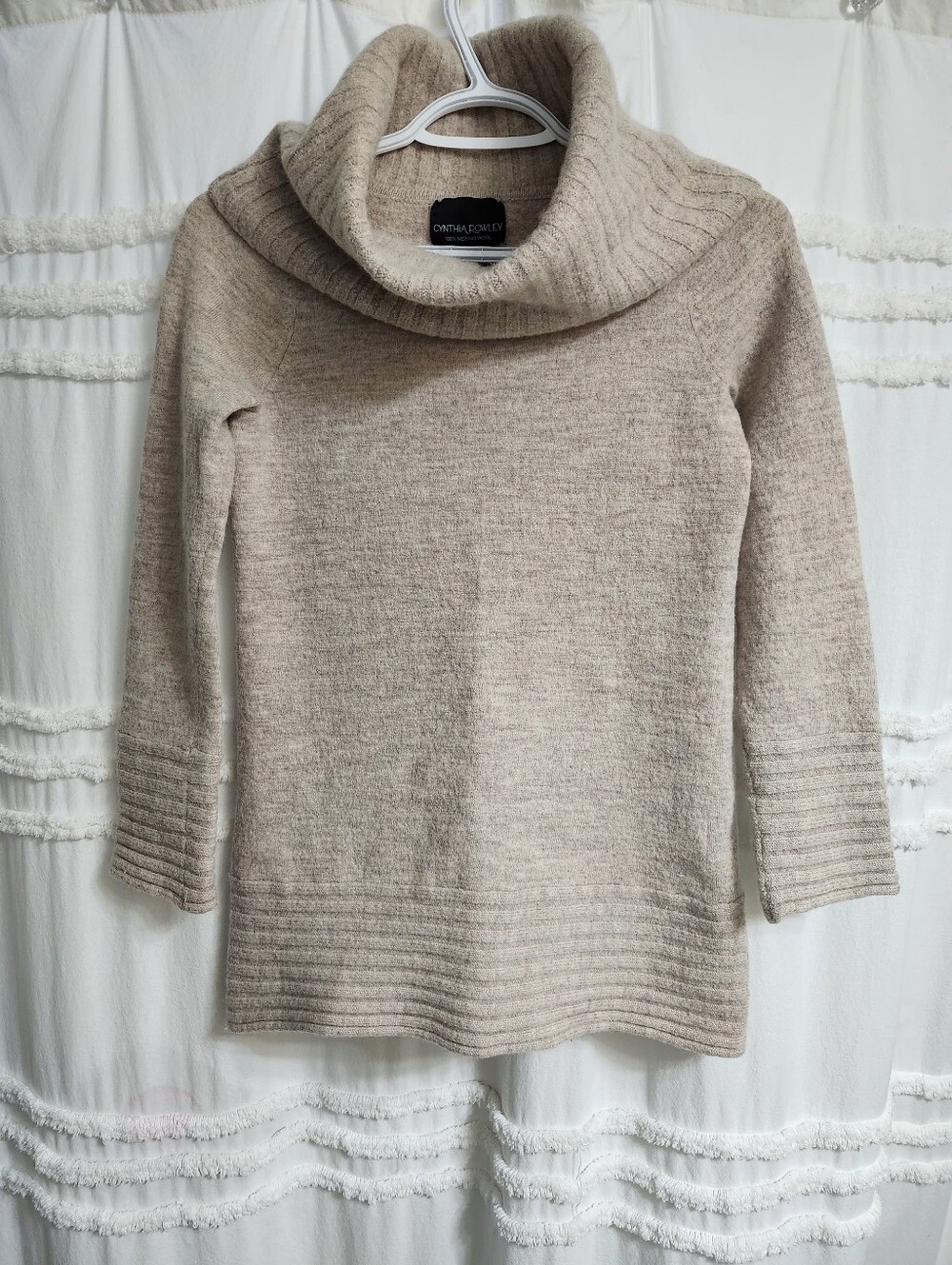 Cynthia Rowley 100 % Merino Wool Beige Turtleneck Sweater